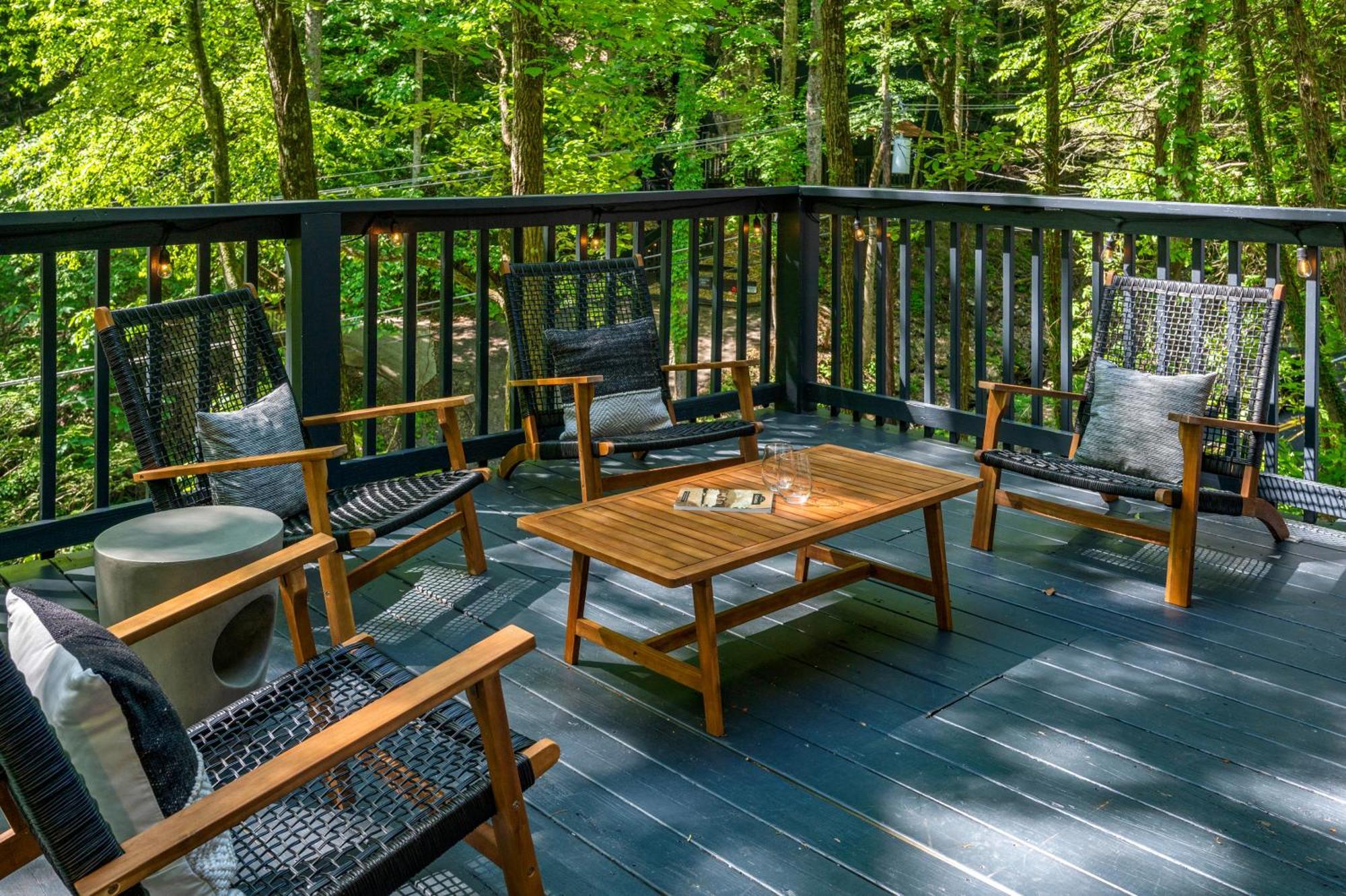 Escape To Sugar Chalet: The Rustic Modern Retreat *