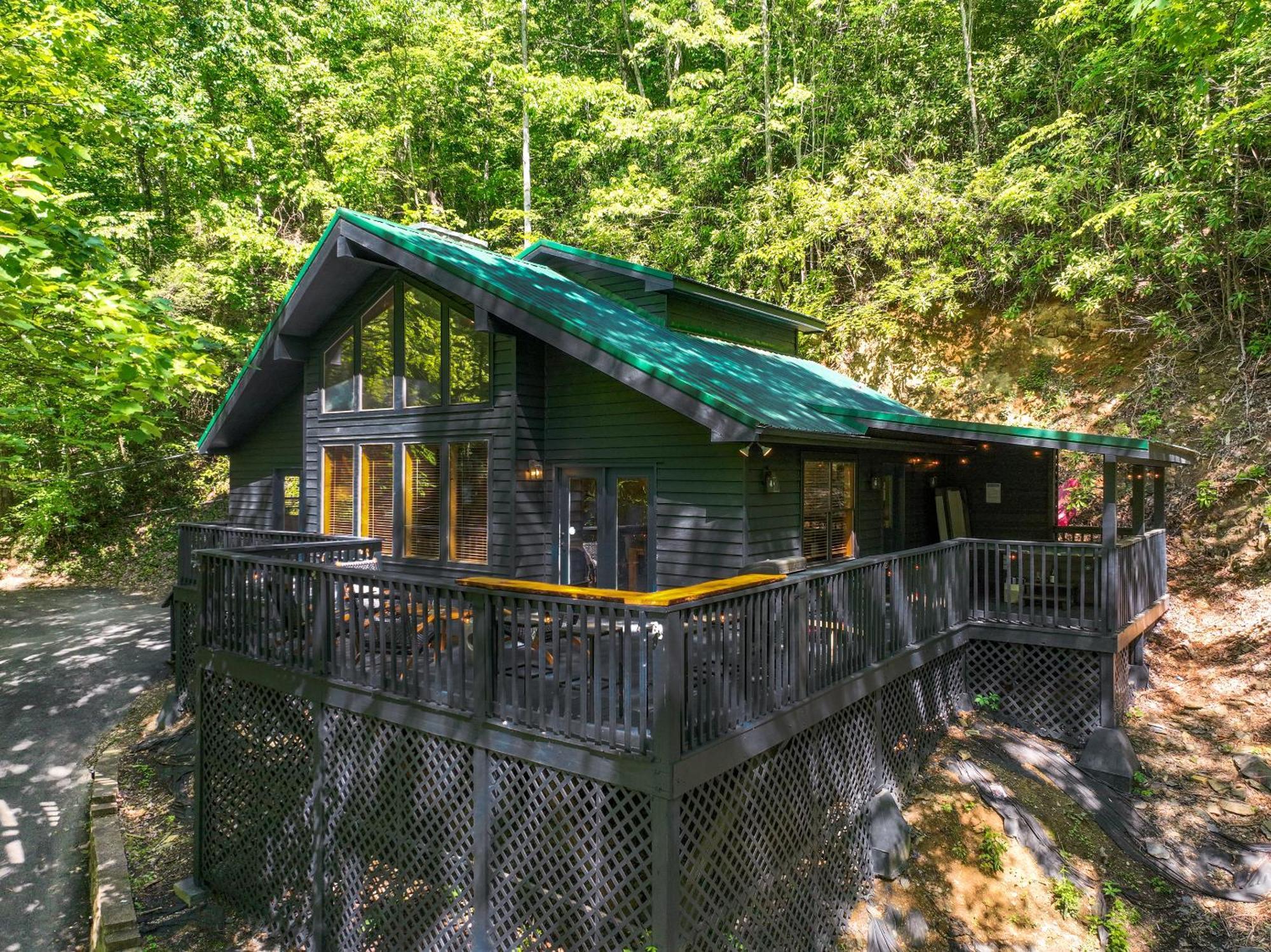 Escape To Sugar Chalet: The Rustic Modern Retreat Chalet *